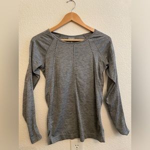 Athleta long sleeve athletic shirt